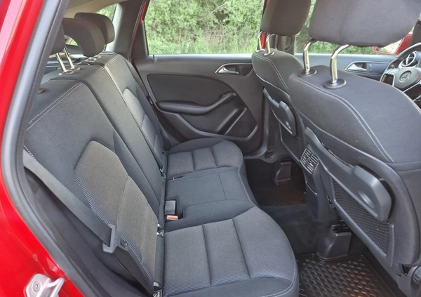 Mercedes-Benz Klasa B cena 35900 przebieg: 279821, rok produkcji 2013 z Orzesze małe 326